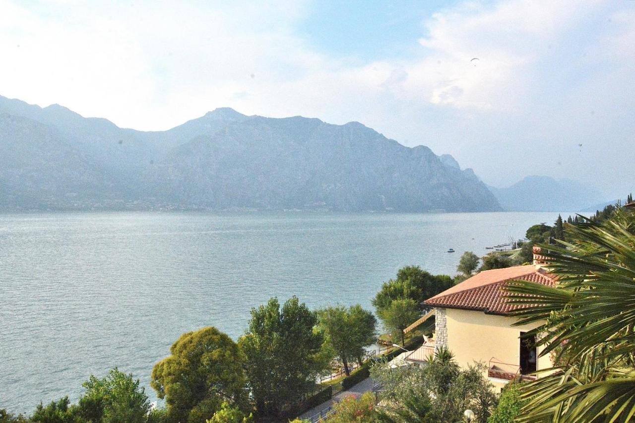 Apartment Windows On The Lake Malcesine Buitenkant foto